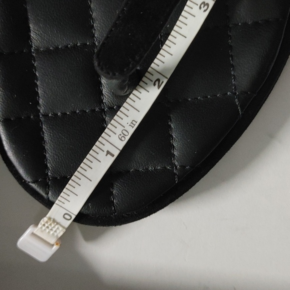 CHANEL Thongs Black Interlocking C Size 40 - Picture 14 of 16